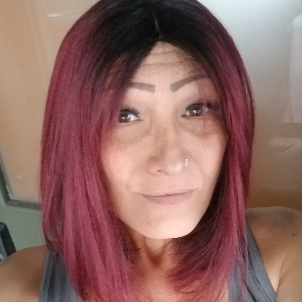 Meet your Posher, Dee dee